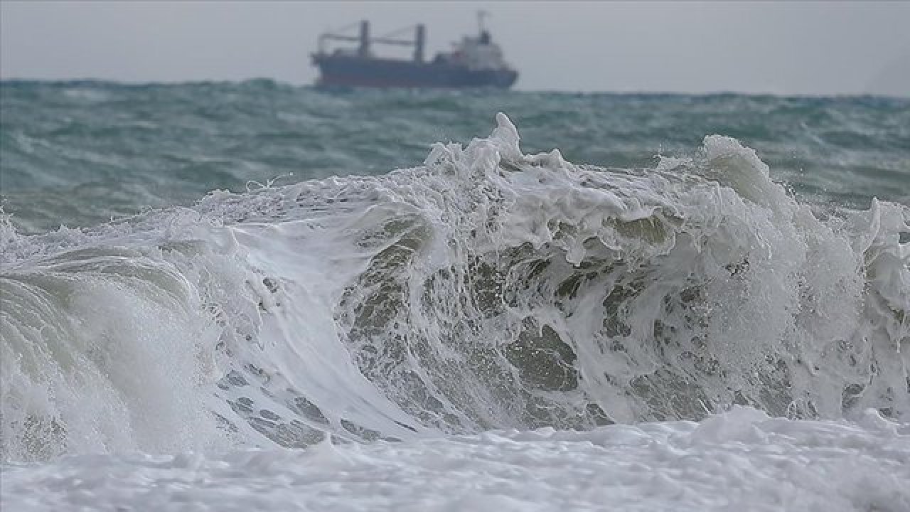 Hatay ve Mersin’de Tsunami Paniği Devam Ediyor! Tsunami Olur Mu, Tsunami Neden Olur?