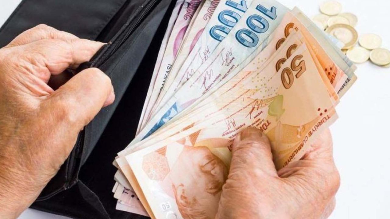 Emeklilere 1500 TL fazladan ödeme! Bayram ikramiyesinde şok gelişme