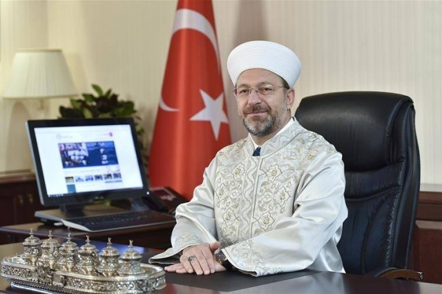 Diyanet Açıkladı : Teravih Namazı Evde Kılınabilir